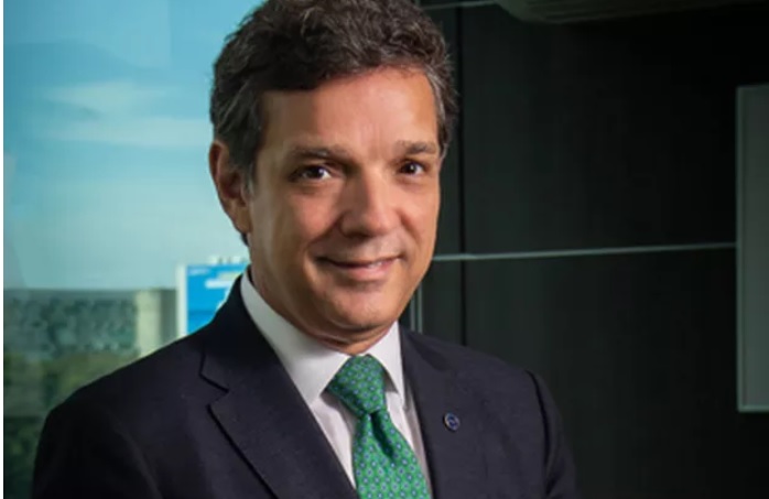 Ministério demite presidente da Petrobras e anuncia novo nome para ocupar o cargo