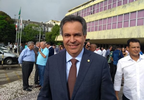 Félix Mendonça Jr. confirma presença de Ciro Gomes nos desfiles de Dois de Julho