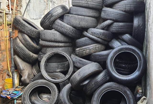 Borracharias pedem a prefeitura recolhimento de pneus acumulados