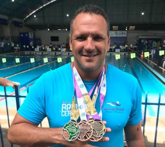 Atleta de Feira de Santana conquista vice-campeonato em torneio nacional de natação