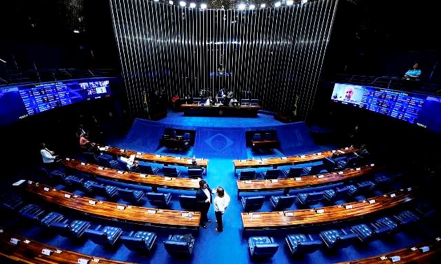 Sem avanços, PEC que restringe atuação política de militares não tem nem relator no Senado