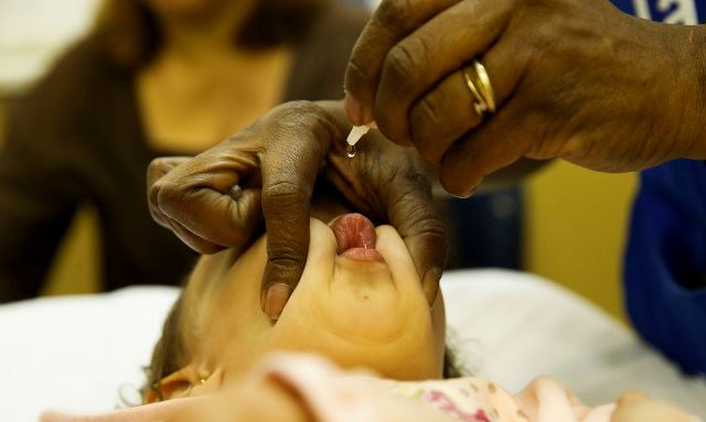 Campanha de vacinação contra paralisia infantil é prorrogada em Feira