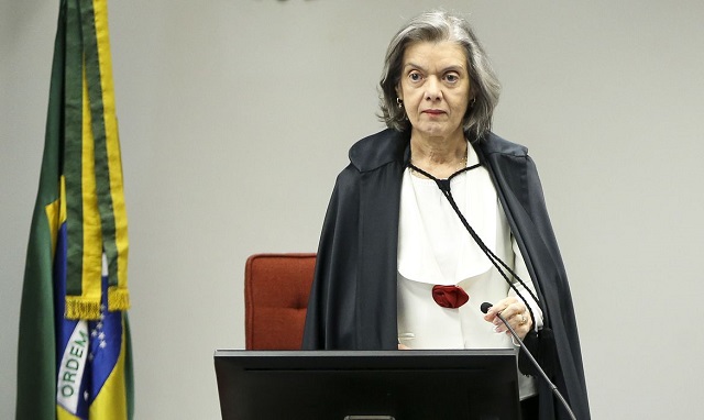 Cármen Lúcia é eleita presidente do TSE