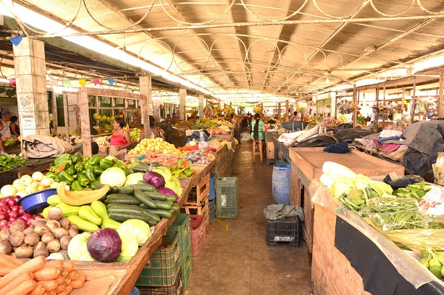 Comerciantes da ferinha do bairro Cidade Nova reclamam do número de furtos em mercadorias
