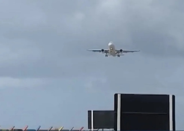 Avião arremete em aeroporto no sul da Bahia por causa de ventos fortes