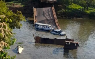3 pessoas morrem após veículos caírem em ponte que desabou no Amazonas