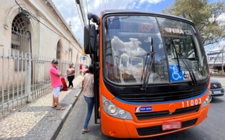 Ponto de ônibus é instalado ao lado do Mercado de Arte