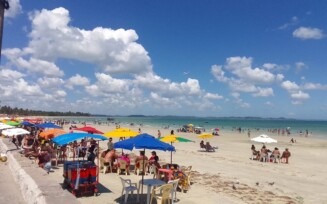 Feriado prolongado: Comerciários aproveitam fim de semana em praias da região