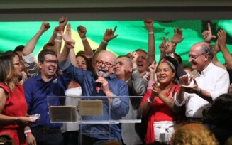Partidos parabenizam vitória de Lula e citam democracia