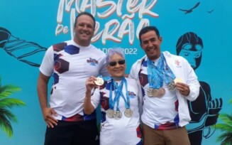 Nadadores Masters de Feira de Santana conquistam título nacional