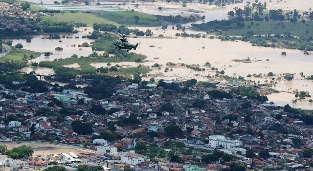 (Porto Seguro - BA, 12/12/2021) Presidente Bolsonaro sobrevoa  áreas atingidas por enchentes no Estado da Bahia.