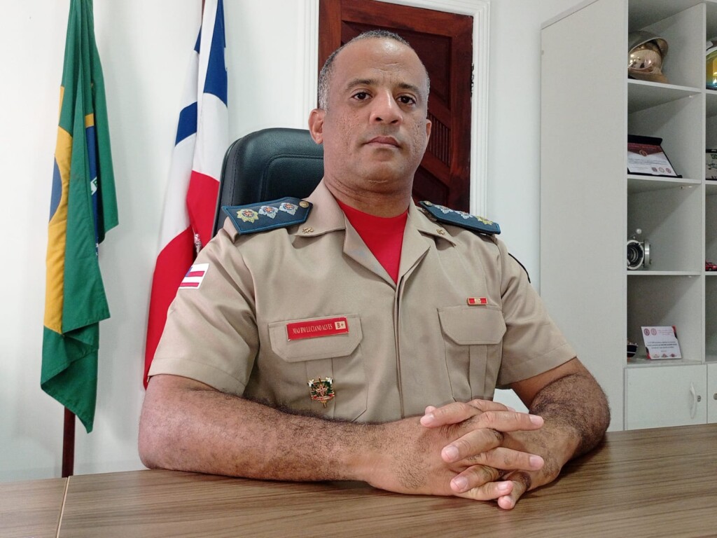 comandante do 2º Grupamento de Bombeiro Militar 2º GBM major Luciano Alves 