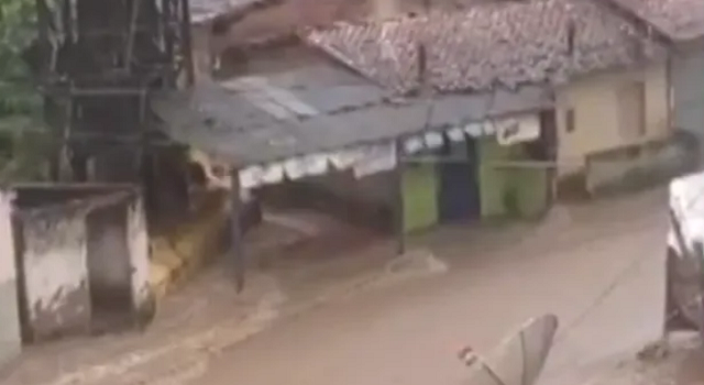 Prefeitura de Cachoeira decreta situação de emergência por causa das chuvas