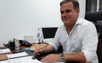 Aliado do atual governo, Jonga Bacelar contraria partido e ajuda Lula na votação da PEC da Transição