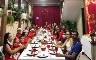 Família Vicente ressalta a importância de celebrar a união no Natal (Foto: Brenda Filho/Acorda Cidade)