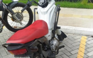 Motocicleta usada em roubo de celular_ Foto DRFR