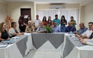Diretores de escolas estaduais de Minas Gerais visitam o Colégio Ceteb em Feira de Santana