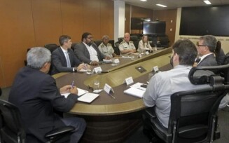 Atos golpistas: Governador Jerônimo reúne áreas de Segurança e Justiça para atuação em conjunto