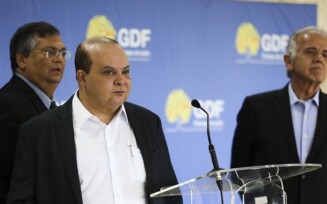 Governador afastado do DF, Ibaneis Rocha, e ex-secretário de segurança são alvo de busca e apreensão