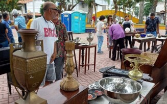 Feira de Antiguidades na Avenida Getúlio Vargas neste final de semana