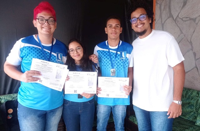 Estudantes ganham medalha de prata em Olimpíada Nacional _ Foto Ed Santos_Acorda Cidade