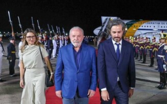 Em viagem à Argentina, Lula diz que relação do Brasil com o vizinho 'não deveria ter sido truncada'