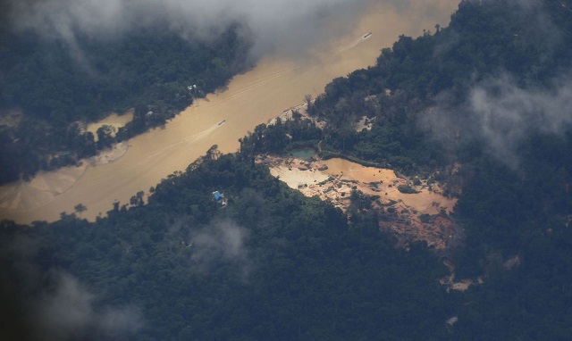 território yanomami - visão aérea - rio - amazônia - paisagem - águas - FAB reabre espaço aéreo em RR para saída espontânea de garimpeiros - terra indígena