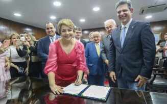 Jussara Lima (PSD-PI) toma posse no Senado Federal no lugar de Wellington Dias