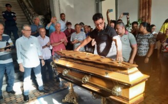 Corpo do empresário Modezil Cerqueira é velado em Feira de Santana; cremação será em Salvador
