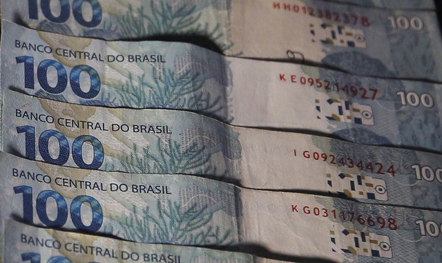 Dinheiro, Real Moeda brasileira, IR, 