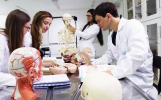 Associação Bahiana de Medicina divulga nota de repúdio sobre abertura de cursos de medicina: "Sem critério"
