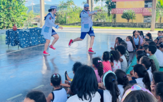Cidades da Bahia receberão peça infantil gratuita sobre diversidade