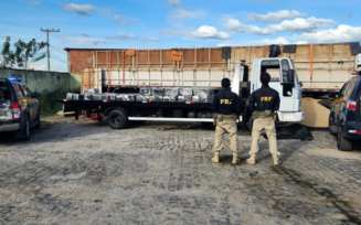 PRF apreende 4 toneladas de maconha do Paraguai no posto de Itaberaba; droga é avaliada em R$ 8,5 milhões