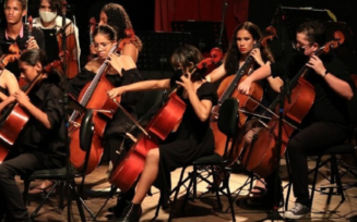 Orquestra Juvenil de Feira de Santana promove 1º ensaio aberto do ano no teatro do Sesc