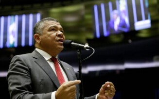 ‘São águas passadas’, diz Valmir Assunção sobre atrito com Rui Costa e veto da participação do MST em evento com Lula