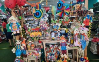 Chapéus, tecidos, balões e bandeirolas: confira os preços dos produtos mais procurados para decoração junina