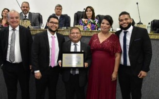 juiz titular da 2ª Vara da Fazenda Pública de Feira de Santana, Nunisvaldo dos Santos recebe título de cidadão feirense