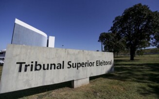 TSE julga ações de investigação eleitoral contra Bolsonaro e Lula