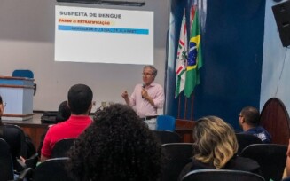Profissionais de saúde participam de capacitação sobre dengue em Feira de Santana