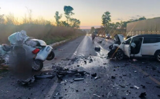 Acidente entre dois carros causa 4 mortes e deixa 2 feridos em Barreiras