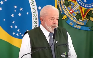 'Tem ministros que não são trocáveis', diz Lula