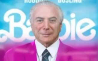 Ex-presidente entra no clima da Barbie e aparece de ‘Ken’ nas redes sociais