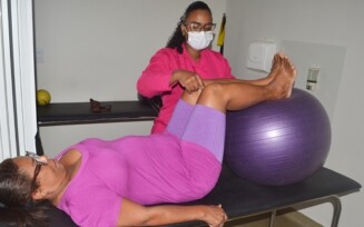 Mais de cinco mil atendimentos de fisioterapia são realizados no Centro Pós-Covid