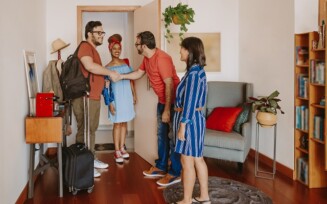 Gastos de hóspedes no Airbnb totalizaram 76,1 milhões de dólares em Salvador em 2022