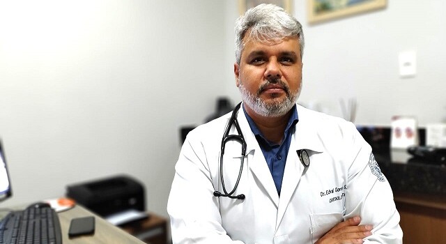 Médico Edval Gomes