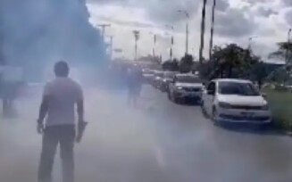 Protesto de rodoviários da Região Metropolitana tem bombas de efeito moral e feridos