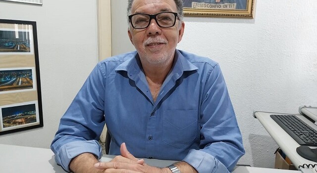 Secretário Carlos Brito