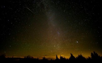 Chuva de meteoros pode ser vista na madrugada deste domingo (13)