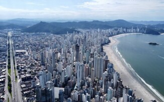 Santa Catarina já possui 7 dos 10 maiores edifícios arranha-céus do Brasil
