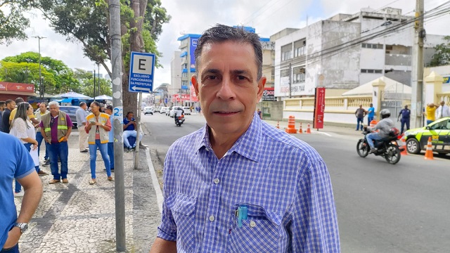 Secretário Sérgio Carneiro